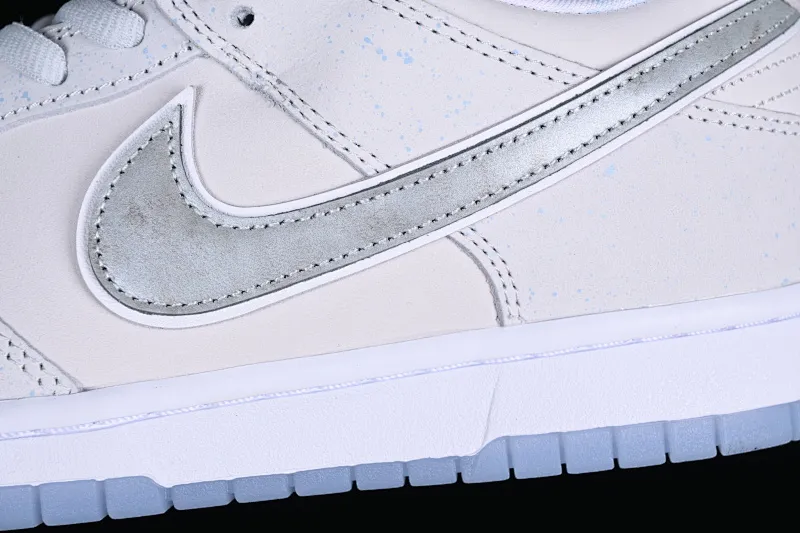 All Categories Nk SB Dunk Series Nk SB Dunk Low Low-top sneakers C version Concepts x Nk Dunk Low Pro SB "White lobster" full-layer white lobster SB low-top sports and leisure sneakers FD8776-100